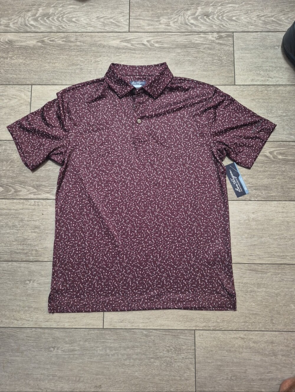 Ben Hogan Performance Men’s Maroon Confetti Print Short Sleeve Golf Polo Shirt.